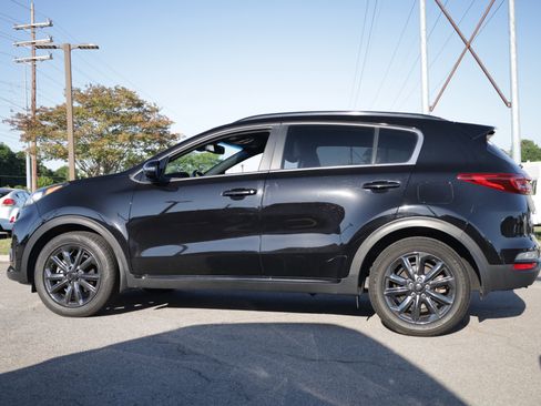 Used 2021 Kia Sportage S w/ S FWD Premium Package image 2