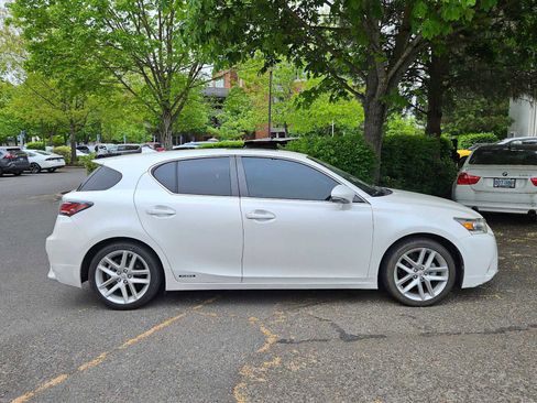 Used 2014 Lexus CT 200h FWD image 2