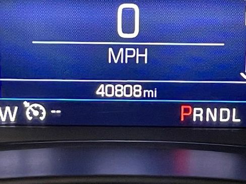 Used 2023 Chevrolet Equinox RS image 2