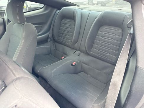 Used 2016 Ford Mustang Coupe RWD image 22