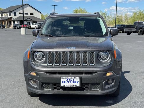 Used 2017 Jeep Renegade Latitude AWD/4WD image 2