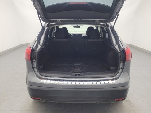 Used 2018 Nissan Rogue Sport SV w/ SV Technology Package FWD image 30