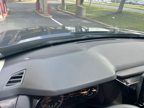 Used 2025 Nissan Pathfinder SV image 34