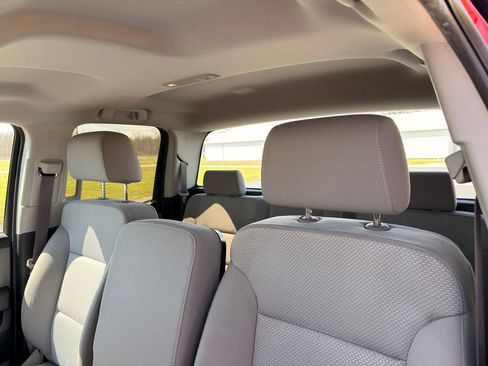 Used 2017 Chevrolet Silverado 1500 W/T AWD/4WD image 22