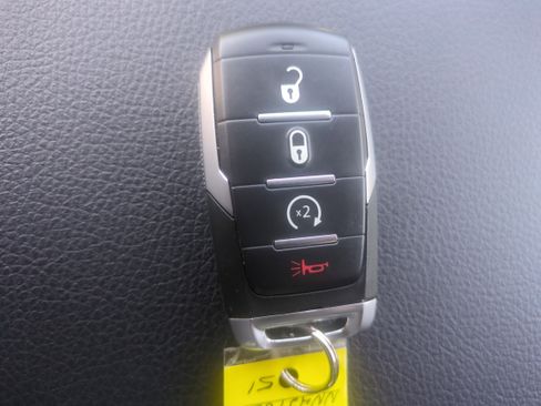Used 2022 RAM 1500 Big Horn AWD/4WD image 28