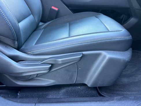 Used 2024 Chevrolet Equinox EV LT FWD image 24