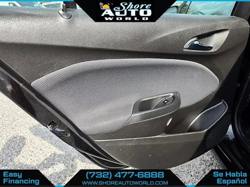 Used 2017 Chevrolet Cruze LT w/ Convenience Package FWD image 17