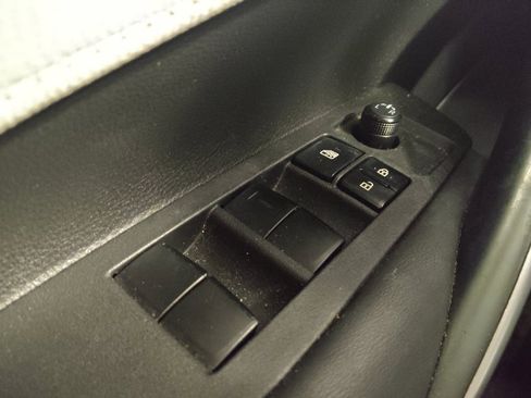 Used 2020 Toyota Corolla SE FWD image 27