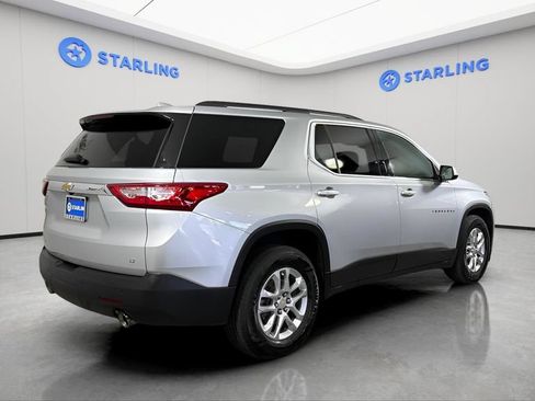 Used 2020 Chevrolet Traverse LT FWD image 9