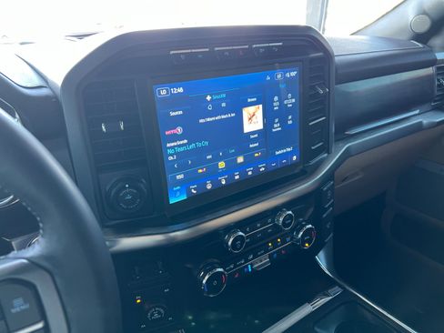 Used 2022 Ford F150 Lariat w/ Max Trailer Tow Package image 22