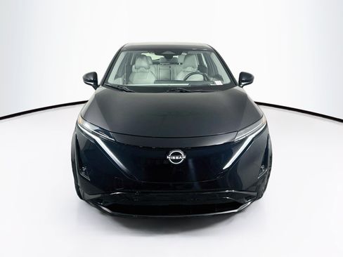 Used 2023 Nissan Ariya FWD image 2