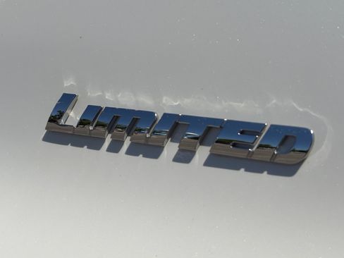 Used 2023 Toyota 4Runner Limited AWD/4WD image 35