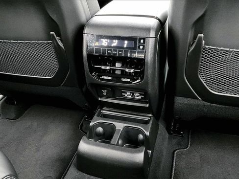 New 2025 Jeep Grand Cherokee L Altitude image 22