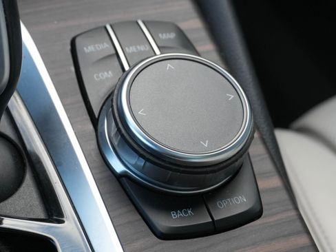 Certified 2023 BMW 540i w/ Premium Package image 28