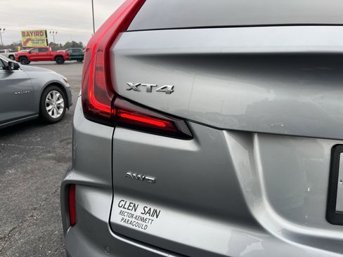 Used 2024 Cadillac XT4 Premium Luxury image 5