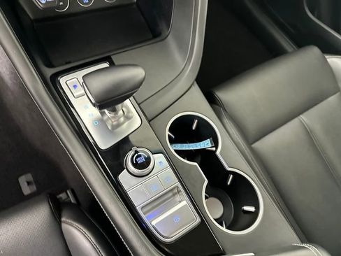 Used 2023 Genesis G70 2.0T image 20