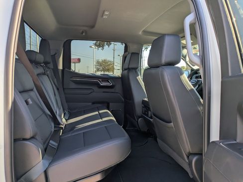 Certified 2023 GMC Sierra 1500 SLT image 26