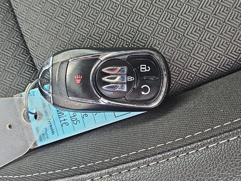 Used 2024 Buick Encore GX Preferred w/ Comfort Package AWD/4WD image 39