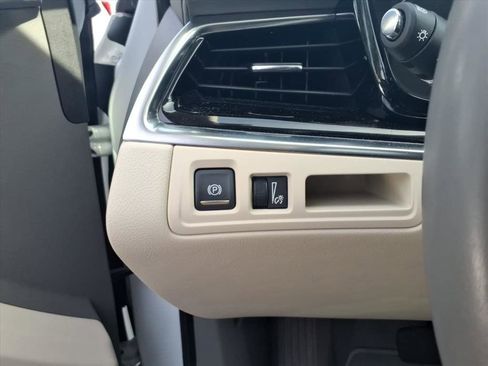 Certified 2023 Cadillac XT6 Premium Luxury image 8