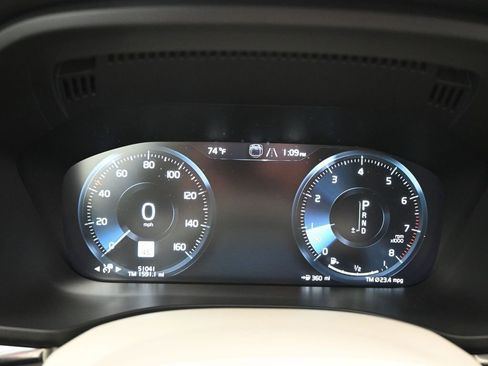 Used 2020 Volvo XC60 T5 Inscription w/ Protection Package image 17