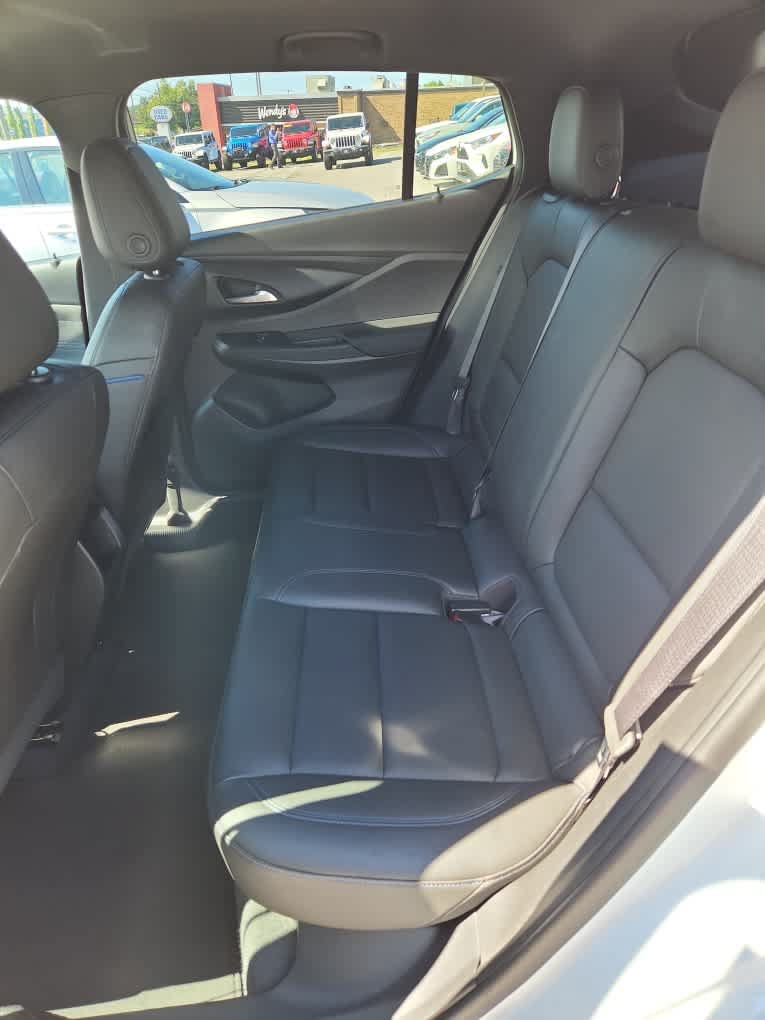 Used 2025 Buick Envista Sport Touring FWD image 21