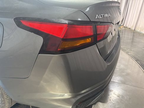 Used 2022 Nissan Altima 2.5 SR image 14