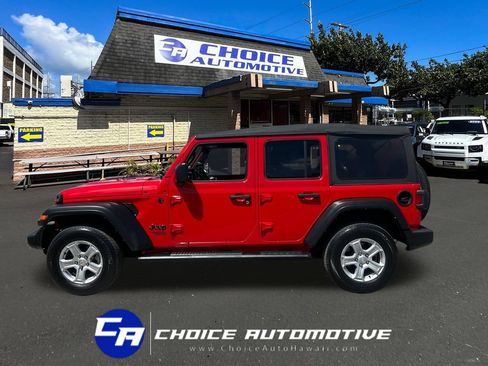 Used 2021 Jeep Wrangler Unlimited Sport AWD/4WD image 3