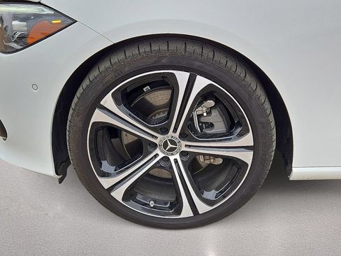 Used 2025 Mercedes-Benz C 300 Sedan image 10