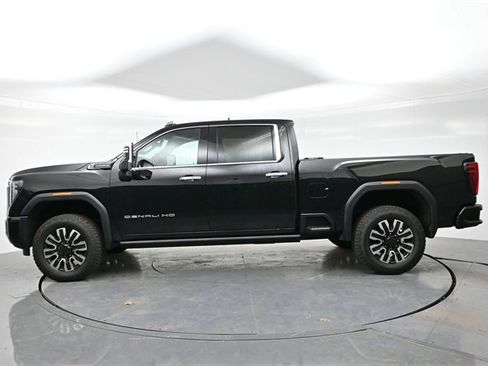 Used 2025 GMC Sierra 2500 Denali Ultimate image 4