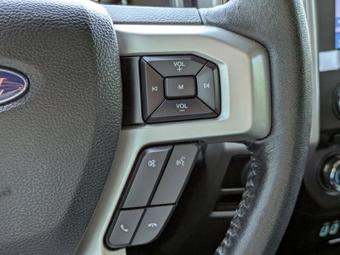 Used 2018 Ford F150 Lariat image 16