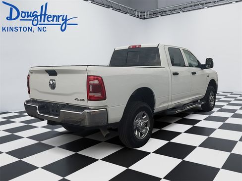 Used 2024 RAM 2500 Tradesman w/ Chrome Appearance Group image 5