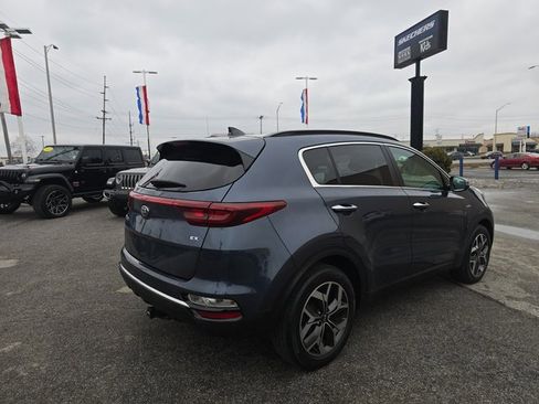 Used 2021 Kia Sportage EX w/ EX Technology Package image 5