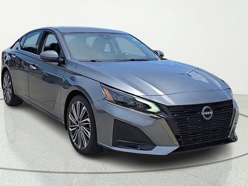 Certified 2025 Nissan Altima 2.5 SL FWD image 1