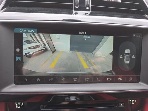 Used 2020 Jaguar F-PACE SVR image 16