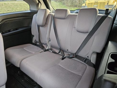 Used 2018 Honda Odyssey EX image 14