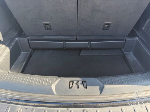 Used 2022 Ford Explorer Limited w/ Limited Technology Package image 24