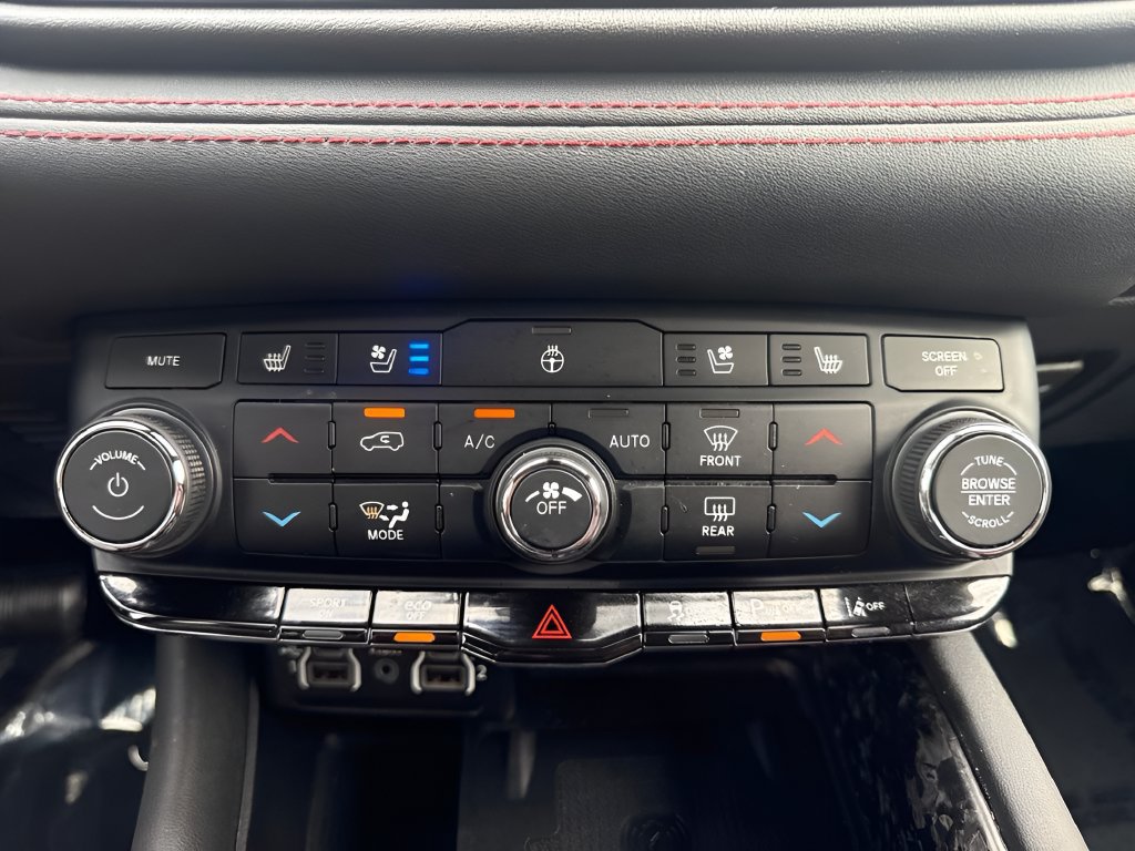 Used 2024 Dodge Durango R/T RWD image 17