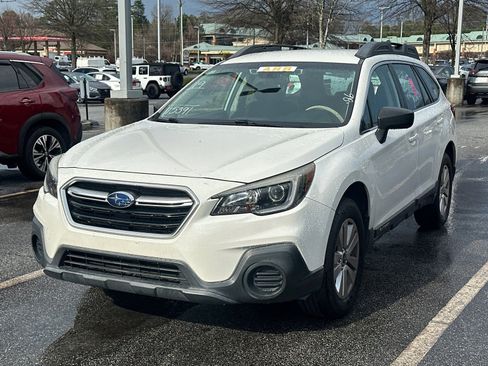 Used 2019 Subaru Outback 2.5i image 1