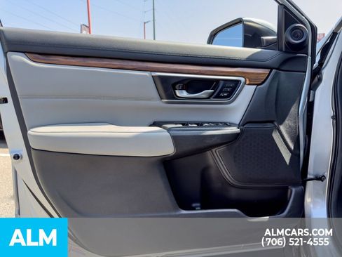 Used 2019 Honda CR-V Touring image 9