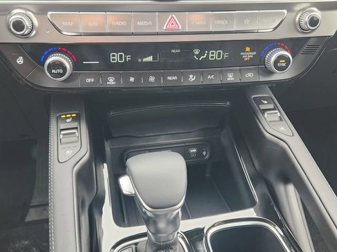 New 2025 Kia Telluride EX image 25
