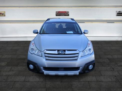 Used 2014 Subaru Outback 2.5i Limited image 2