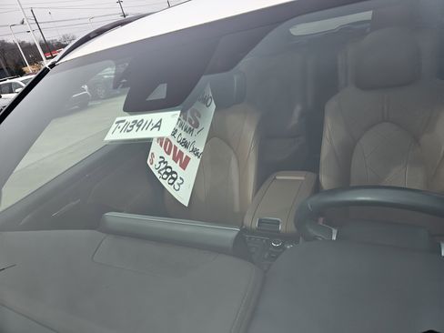 Used 2022 Toyota Highlander Platinum image 31