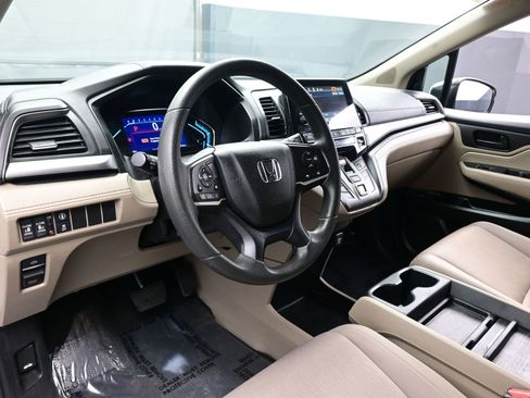 Used 2022 Honda Odyssey EX image 13