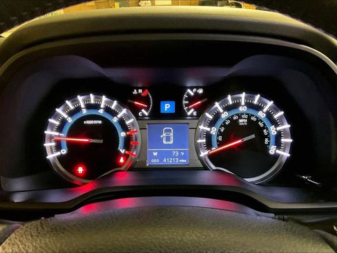 Used 2019 Toyota 4Runner TRD Off-Road Premium image 24