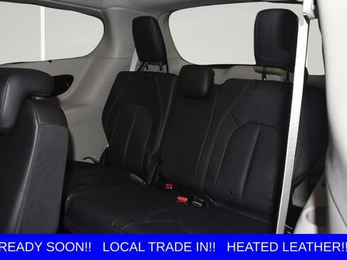 Used 2019 Chrysler Pacifica Touring-L w/ Advanced Safetytec Group FWD image 29