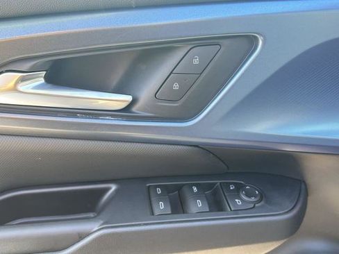 New 2026 Chevrolet Equinox EV LT FWD image 22