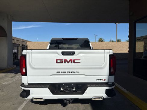 Certified 2025 GMC Sierra 1500 AT4 AWD/4WD image 5