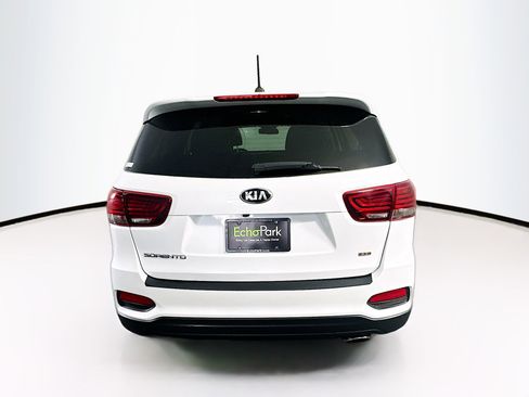 Used 2019 Kia Sorento L image 7