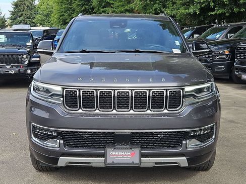 Certified 2024 Jeep Wagoneer Series II w/ Flexible Seating Group AWD/4WD image 2
