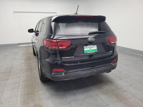 Used 2019 Kia Sorento FWD image 6